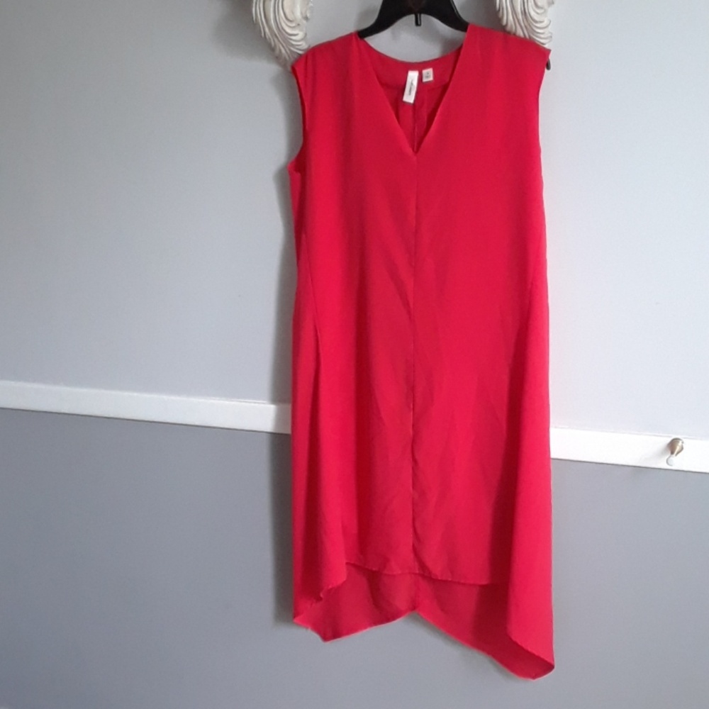 Racers, bright red dress